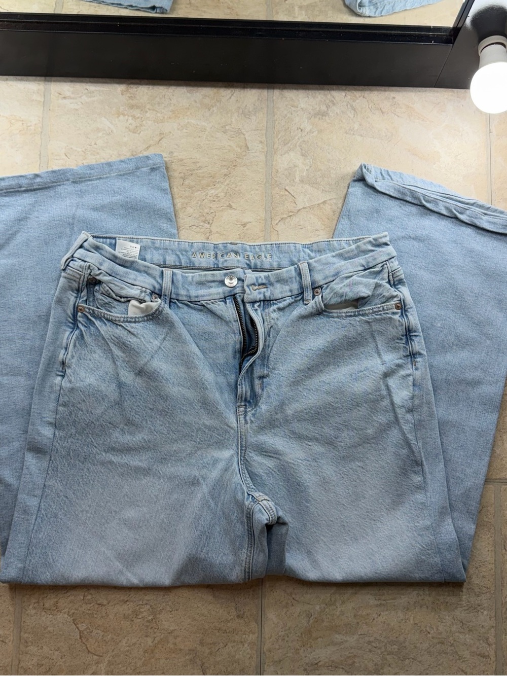 Light Wash Straight-Leg Women’s Jeans - American Eagle